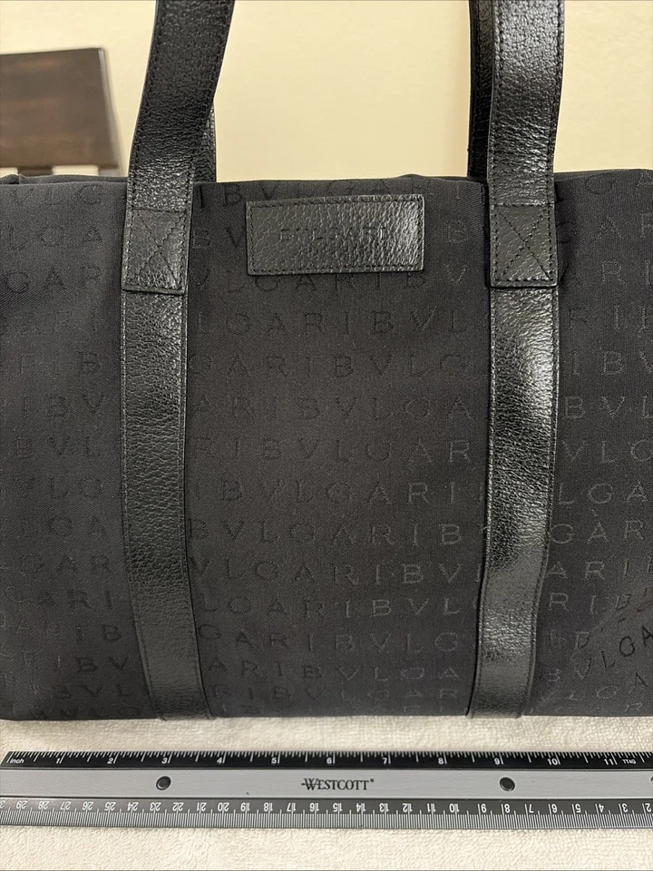 BOLSO DE MANO BVLGARI "LOGO MANIA" NEGRO ESTAMPADO FIRMA LONA Y CUERO Foto 2 de 4