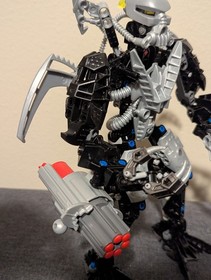 Complete/no cracks Lego Bionicle set 8923 Titan Hydraxon