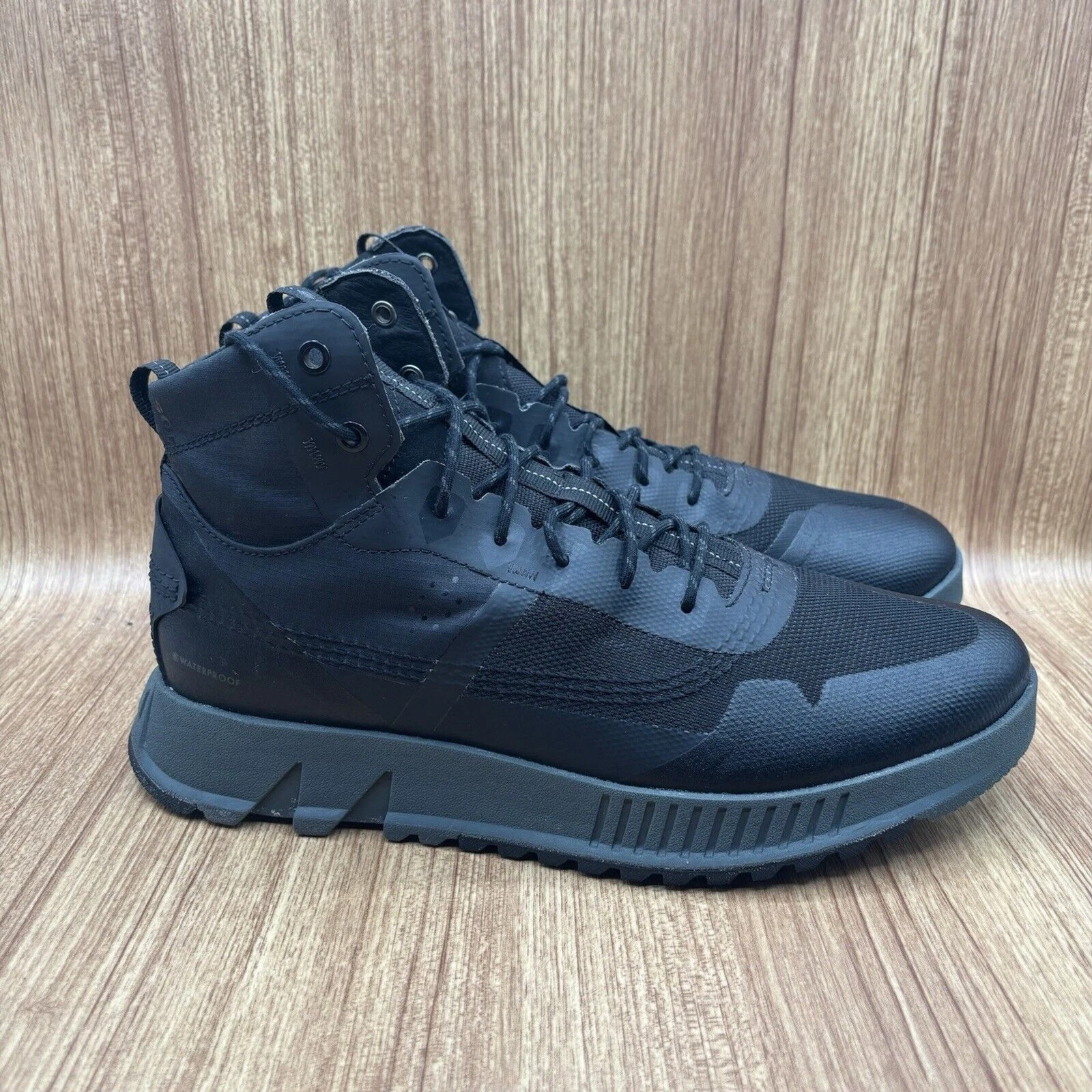 Sorel Mac Hill Lite Rush Waterproof Black Grill Hiker Sneaker Size 11.5 Boot