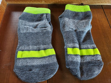 2-Pack Trampoline Socks Gray/Neon Yello Non-Slip Bottom Grip Ankle Sock Size: XS