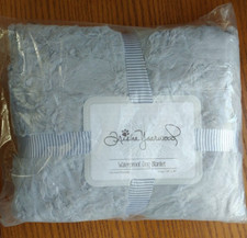 Trisha Yearwood Large Waterproof Dog Blanket Fleece 50x40 in Gray