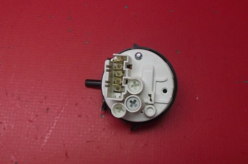 Waschmaschine INDESIT WIXXE127UK.C Druckschalter