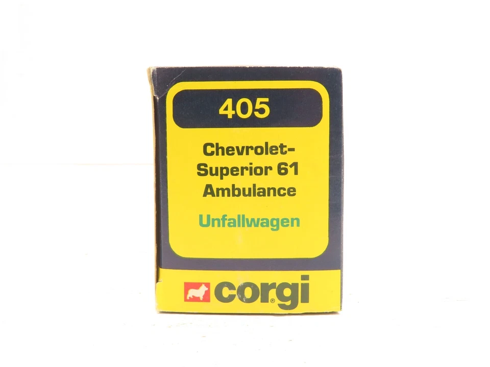 Corgi 405 Chevrolet-Superior 61 Ambulance LN - Image 4 of 4