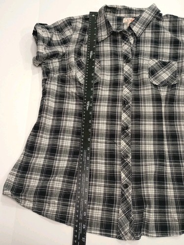 Ocean Pacific Women's Plaid Button-Up Shirt Black White 2X Short Sleeve Roll Tab - Picture 9 of 11