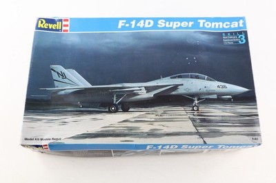 Revell F-14D Super Tomcat  1:48 Model Kit