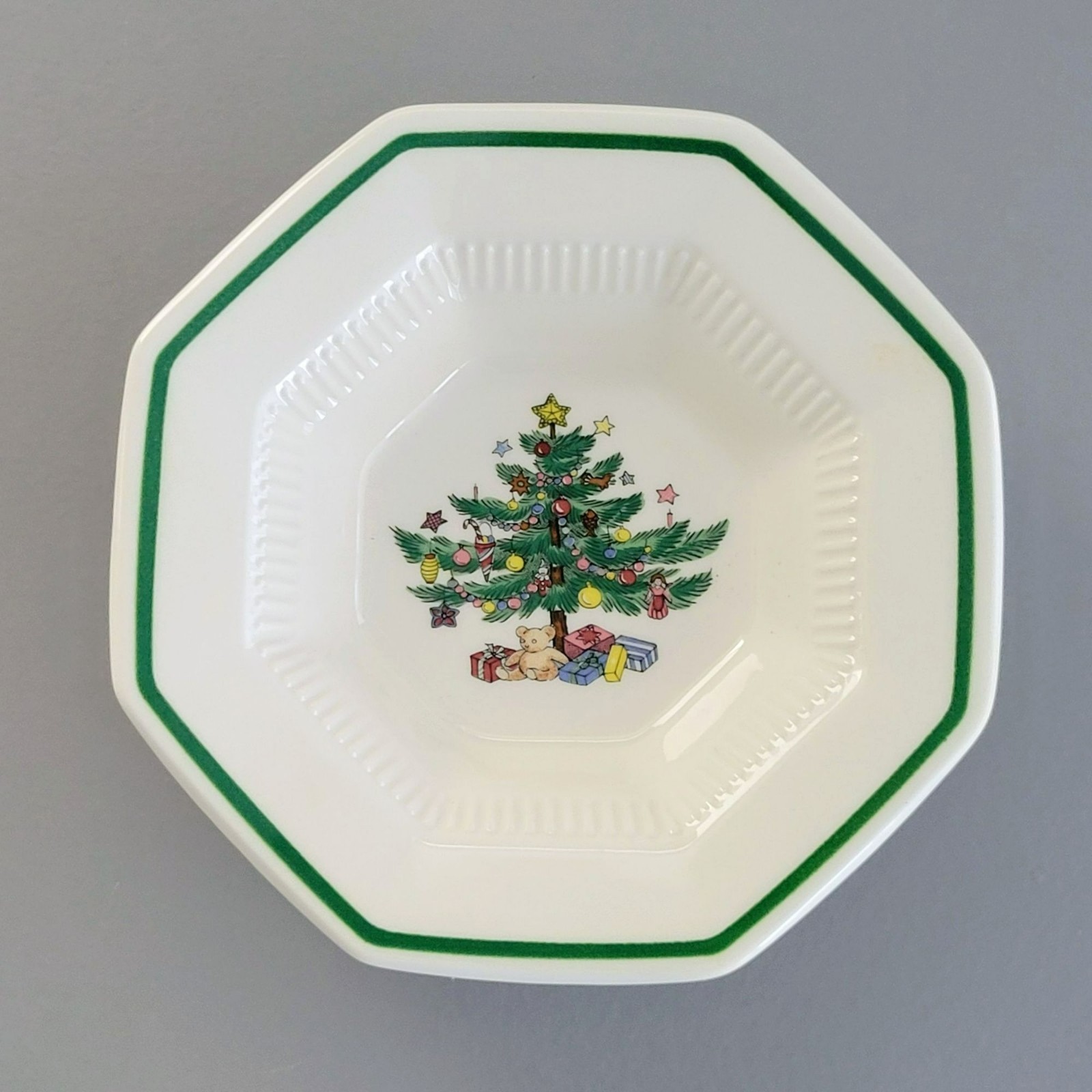 Nikko Christmastime Dessert Berry Bowl Octagonal Shape Festive Holiday Dishes