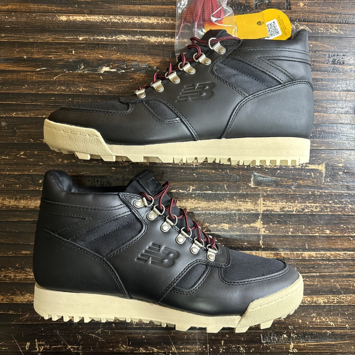 New Balance | Rainier Hiking Boots | Leather - Black Beige  display picture 1