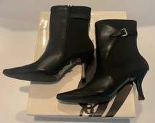 Botas Nine West Winchello tacón de aguja negras sobre el tobillo para mujer talla 6M EE. UU.