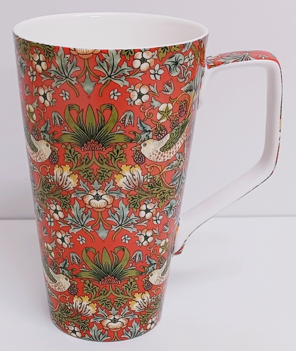 William Morris Strawberry Thief Red Mug 500 ml Fine China Large Latte Cup