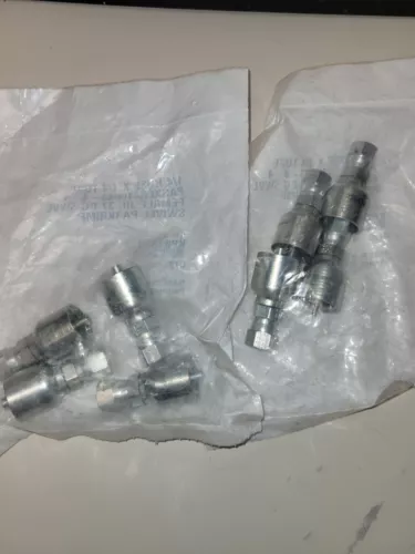 8 Parker 10643-4-4 Female Swivel Hydraulic Fittings 1/4 Hose × 1/4 Tube New..