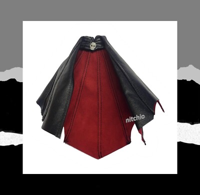 Mezco One:12 Doc Nocturnal Monster   POSEABLE CAPE WITH SKULL INSIGNIA 1/12