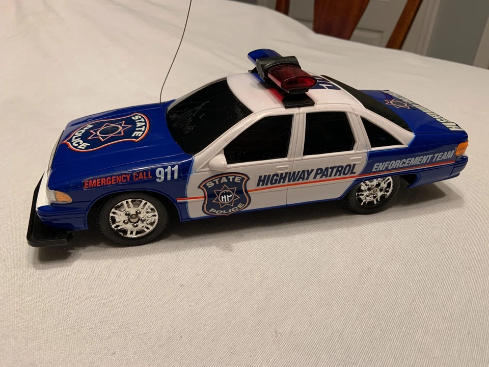 1993 New Bright Chevy Caprice Police Car RC Rare 9.6V Radio Control Vintage 1/16 - Image 3 of 4