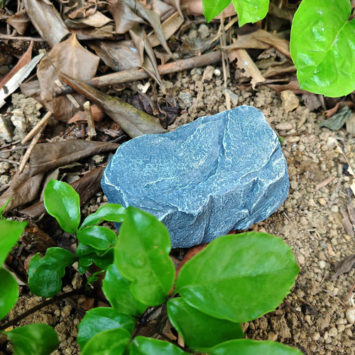 Hide a Key outside - Fake Rock for Key - Outdoor Fake Rock Key Hider - Compact S - Picture 6 of 12