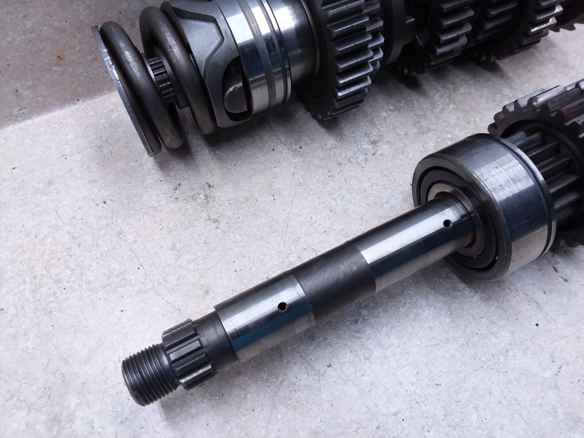 Voyager　ジズ Kawasaki Voyager ZN1300 Engine Primary Shaft & Chain