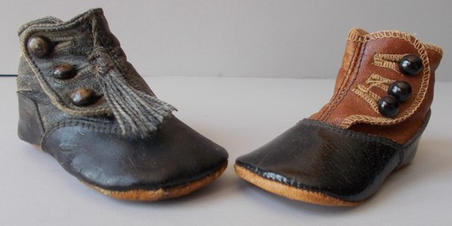 2 ANTIQ SINGLE UNMATCHED BUTTON UP BABY/DOLL SHOES BLACK & BLACK & TAN WORN
