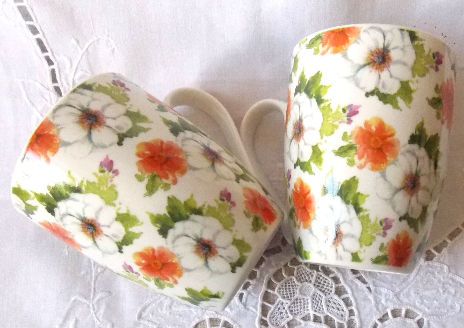 Tasses à thé en céramique à motif floral multicolore en duo