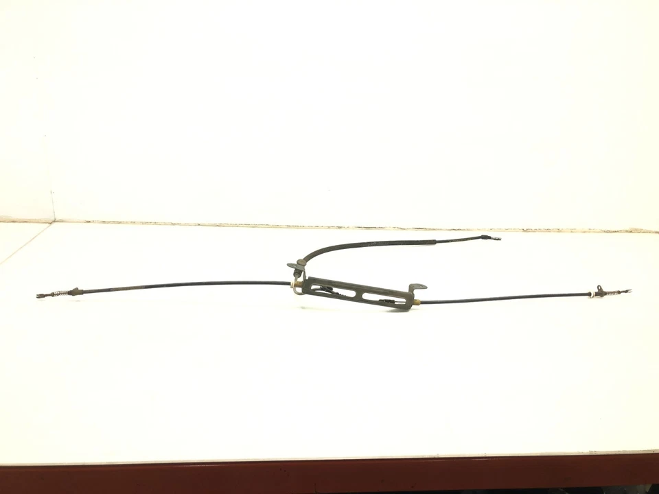 Juego de cables de freno de estacionamiento trasero Mercedes Benz E550 2010-2013 OEM Foto 2 de 4