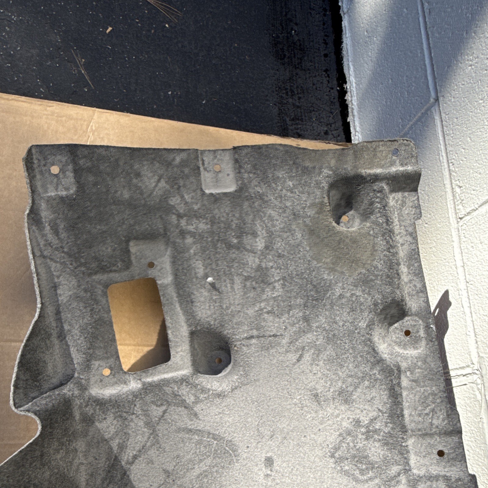 BMW i8 2014-2020 Front Left Inner Side gravel guard