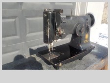 Used Vintage Industrial Sewing Machine Singer 143w2-zigzag