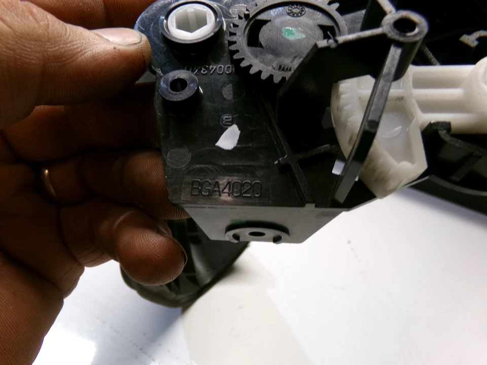 Carcasa aleta puerta climática BGA4020 9004340 03-12 MERCEDES-BENZ R230 SL600 SL500 Foto 4 de 4