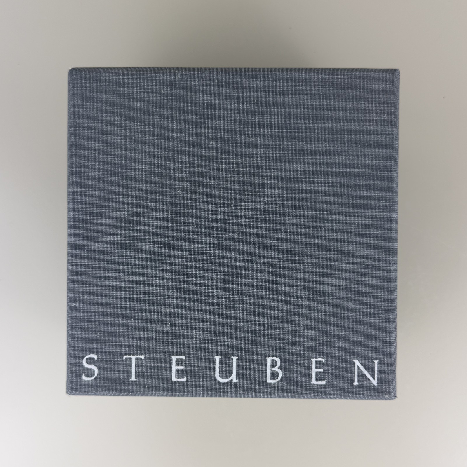 Steuben heart to heart Eric Hilton crystal glass hand cooler figurine Signed Box