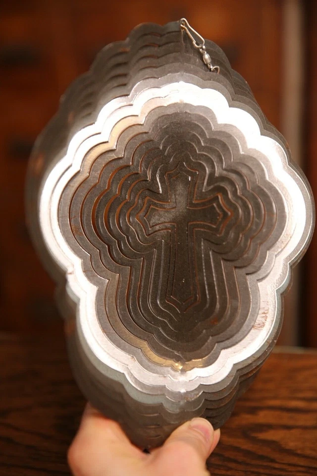 Letrero de crucifijo cruz remolino vintage veleta de metal giratorio antiguo  Foto 4 de 4