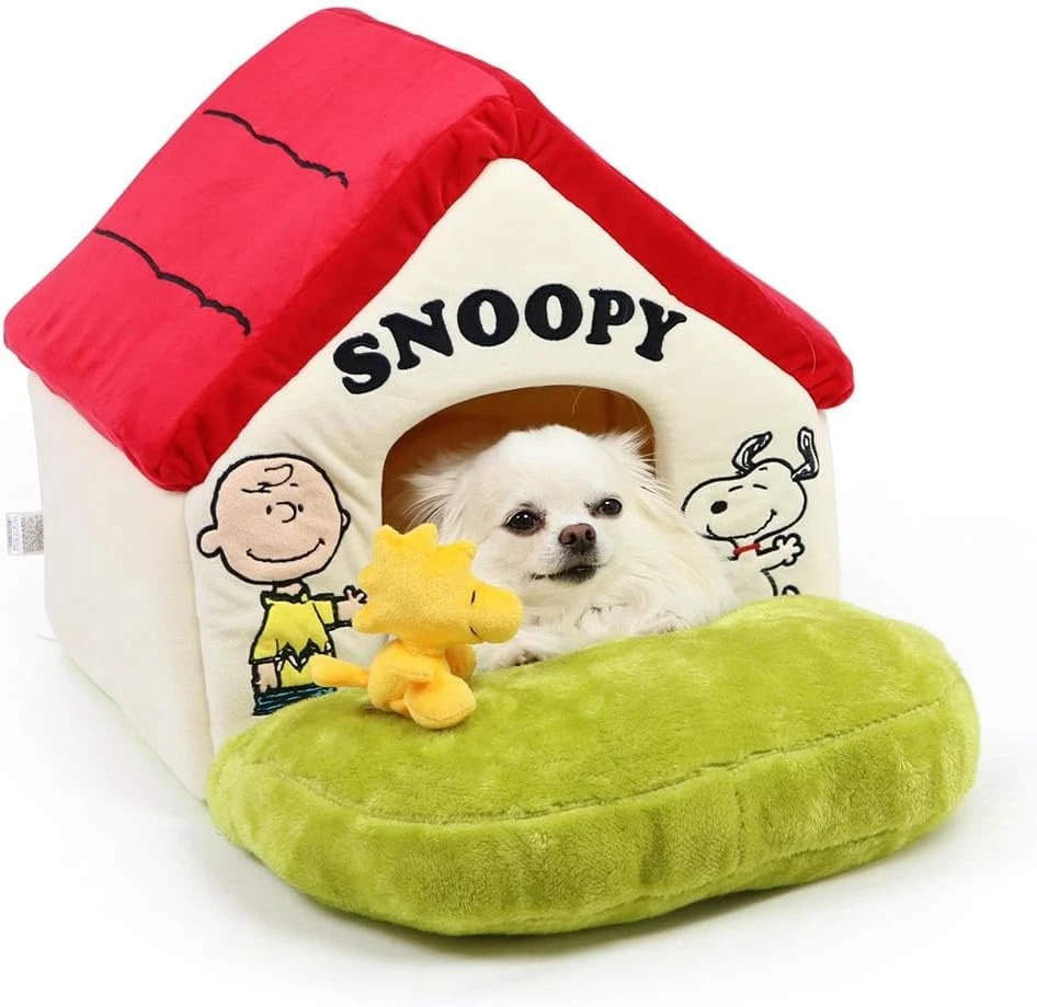 Pet Paradise Snoopy Dog House Bed with Garden Red Roof Small 38 x 35 x H40.5cm