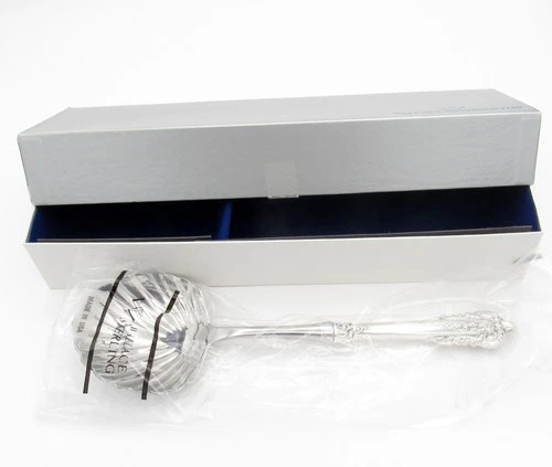 Wallace Sterling Silver Handle GRANDE BAROQUE Berry Shell Spoon 10.5"