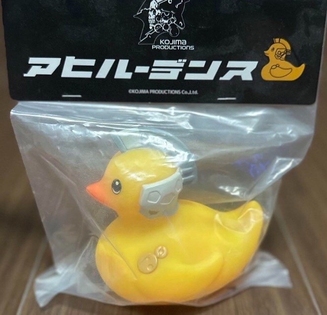 KOJIMA PRODUCTIONS Duck Ludens Yellow Mascot Figure Japan