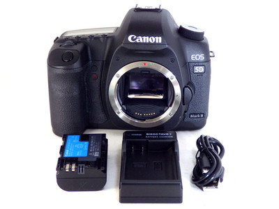 Canon EOS 5D Mark II DSLR Camera Body 21.1MP Tested Near Mint Low SC:4,560 Japan