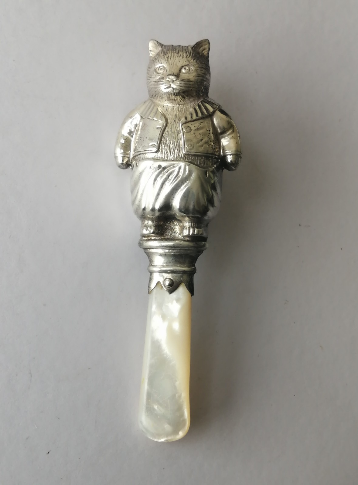 STERLING SILVER MOTHER OF PEARL CAT BABY Rattle Teether Hallmarked Vintage 1965