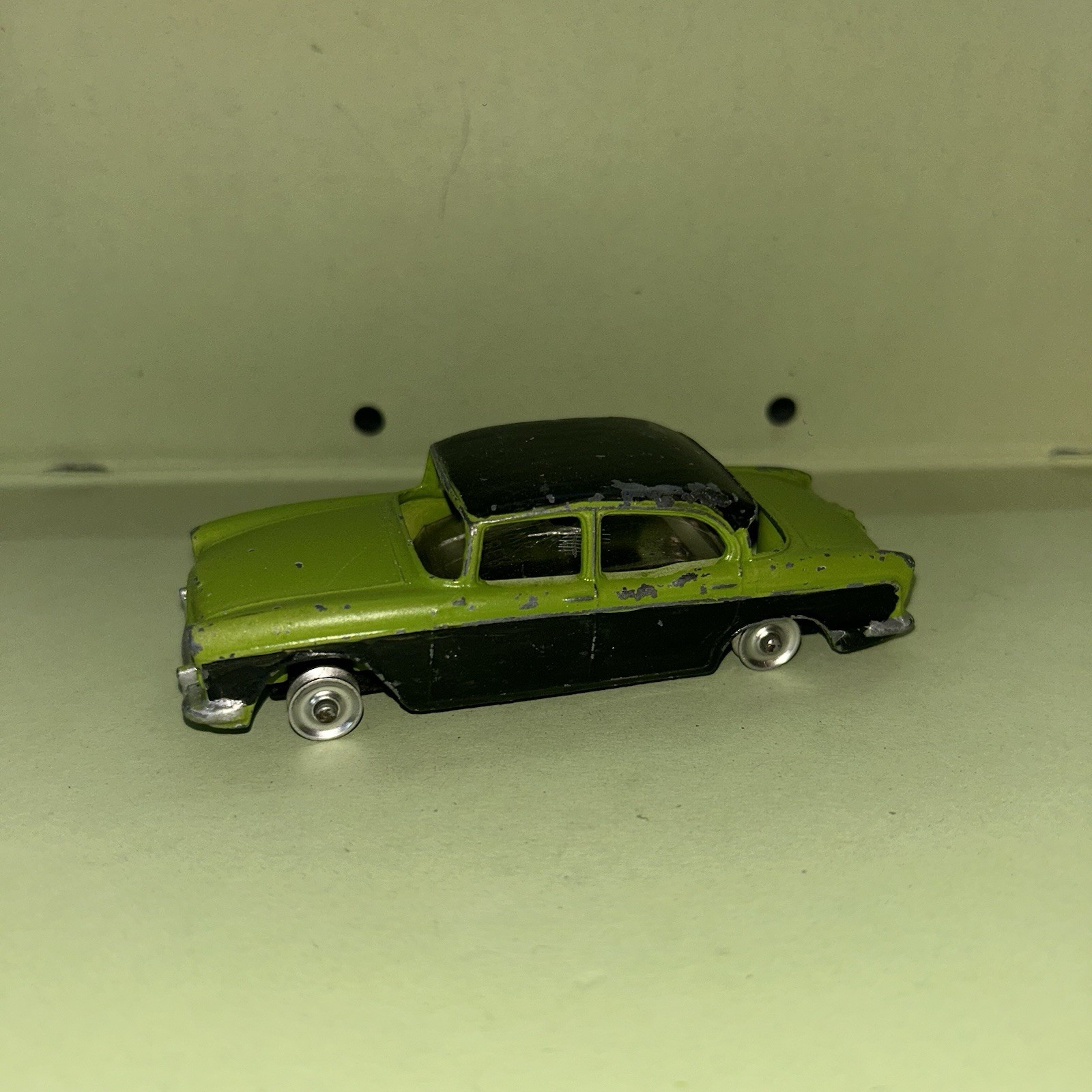 Picture 3 of 8