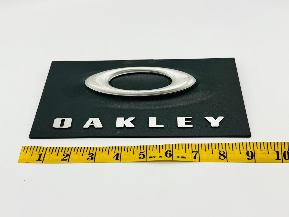 オークリー ロゴディスプレイ① OAKLEY LOGO ICON DISPLAY PLATE STORE DISPLAY CASE RARE 9 INCHES