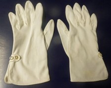 Vintage Women's White Gloves with Buttons Estimated Size to be Medium