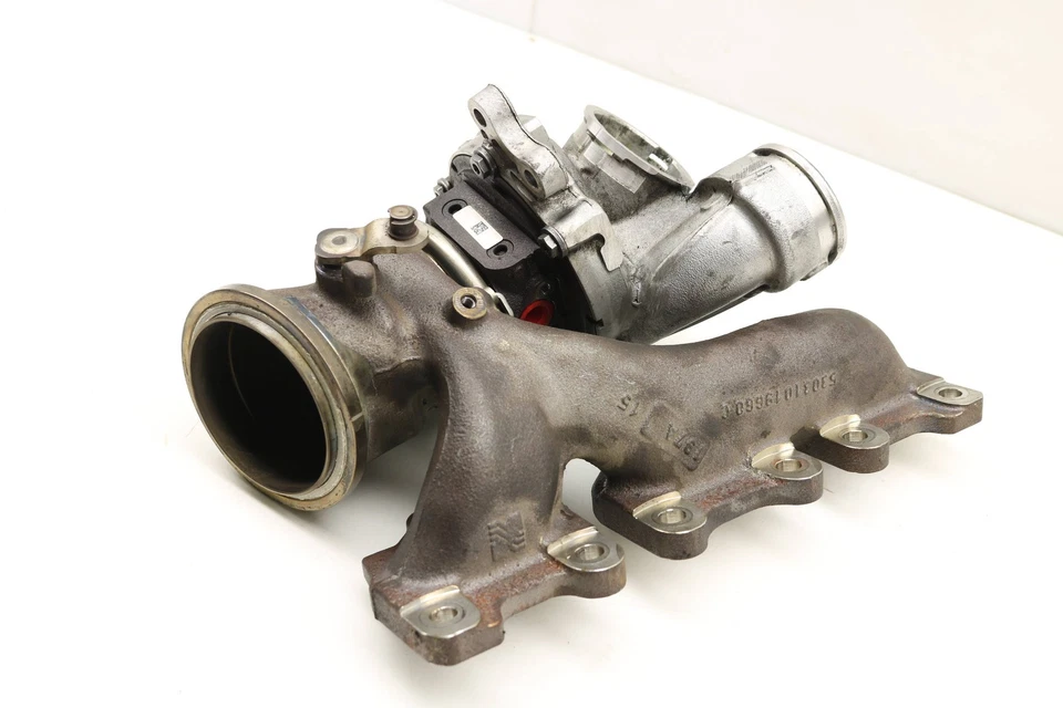 Porsche Macan 2015-2017 3,0 L - turbocompresor izquierdo 94612302631 Foto 2 de 4