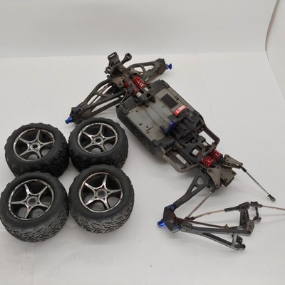 MISSING PARTS: Traxxas E-Revo 2.0 1/8 Monster Truck Parts Truck Partial Roller