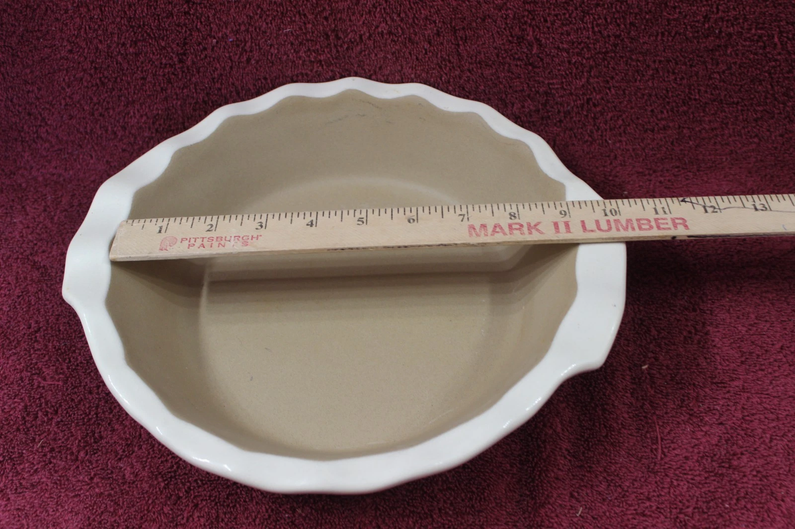 Pampered Chef Family Heritage Fluted Stoneware Pie Dish - Almond