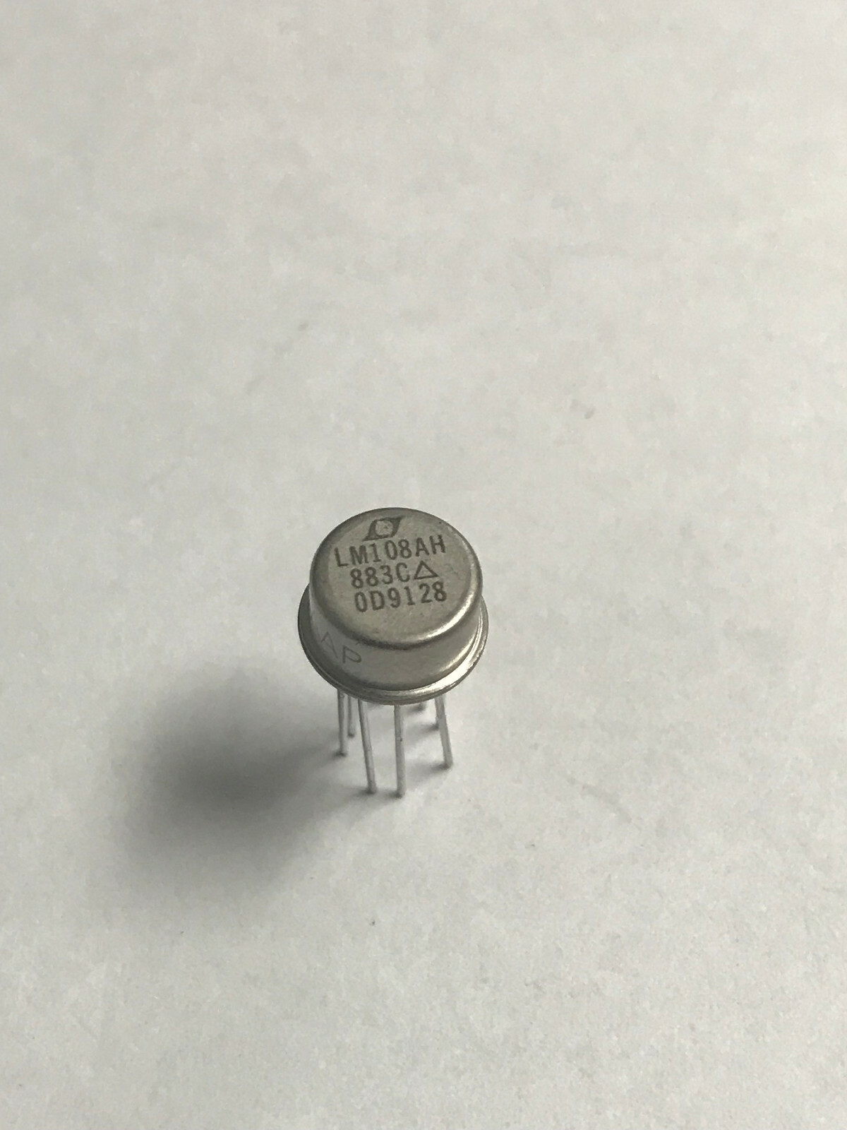 MTX-IC HA2-2645-5 Operational Amplifier, Single Bipolar, 8-Pin Metal Can IC