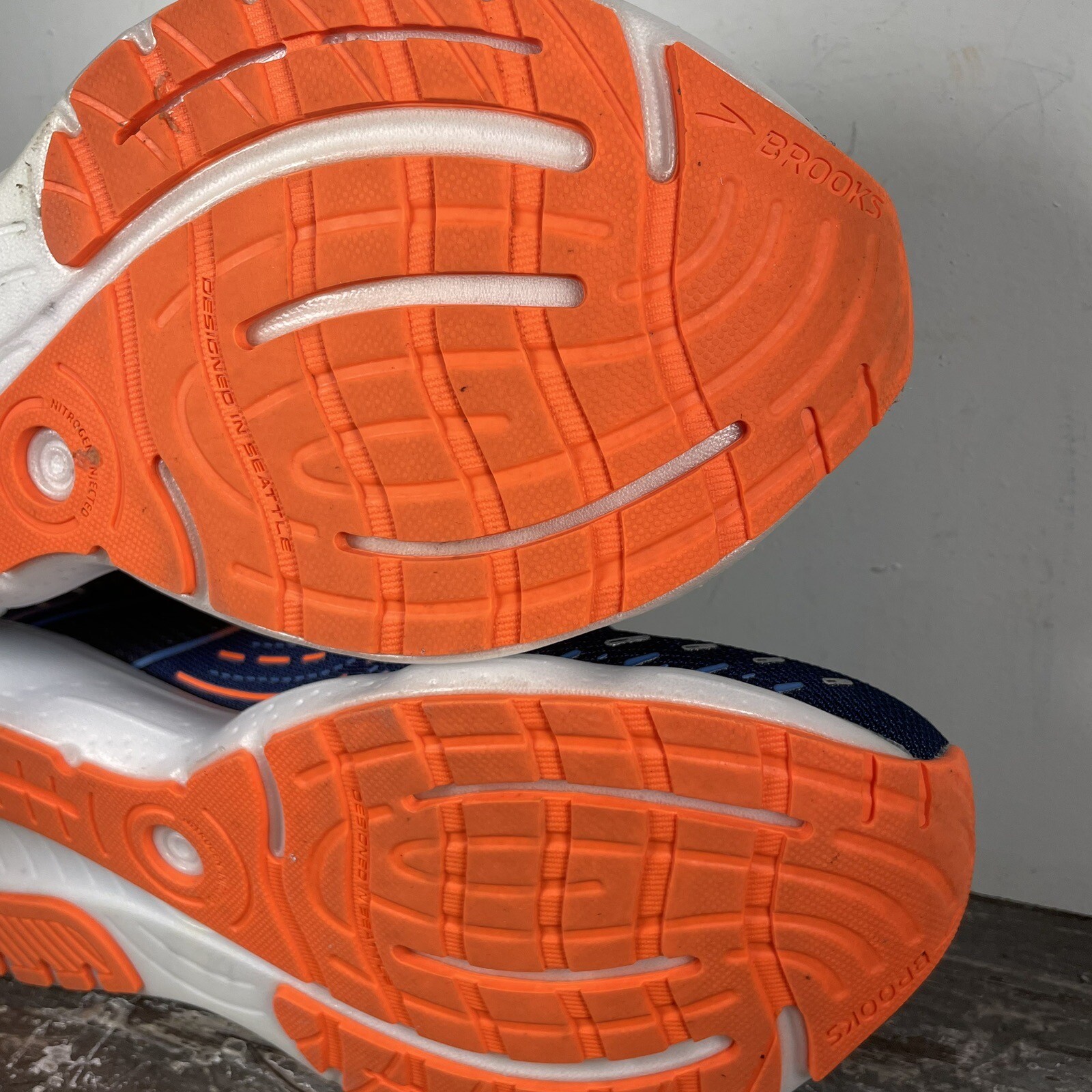 Brooks Men Glycerin 20 Mens Running Shoes Size 8 Wide 2E Blue Orange eBay