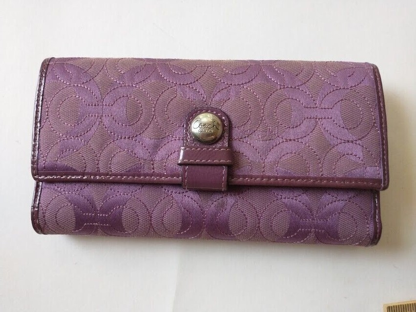 Coach Purple Gramercy Op Art Checkbook Wallet Trifold Wallet 2009