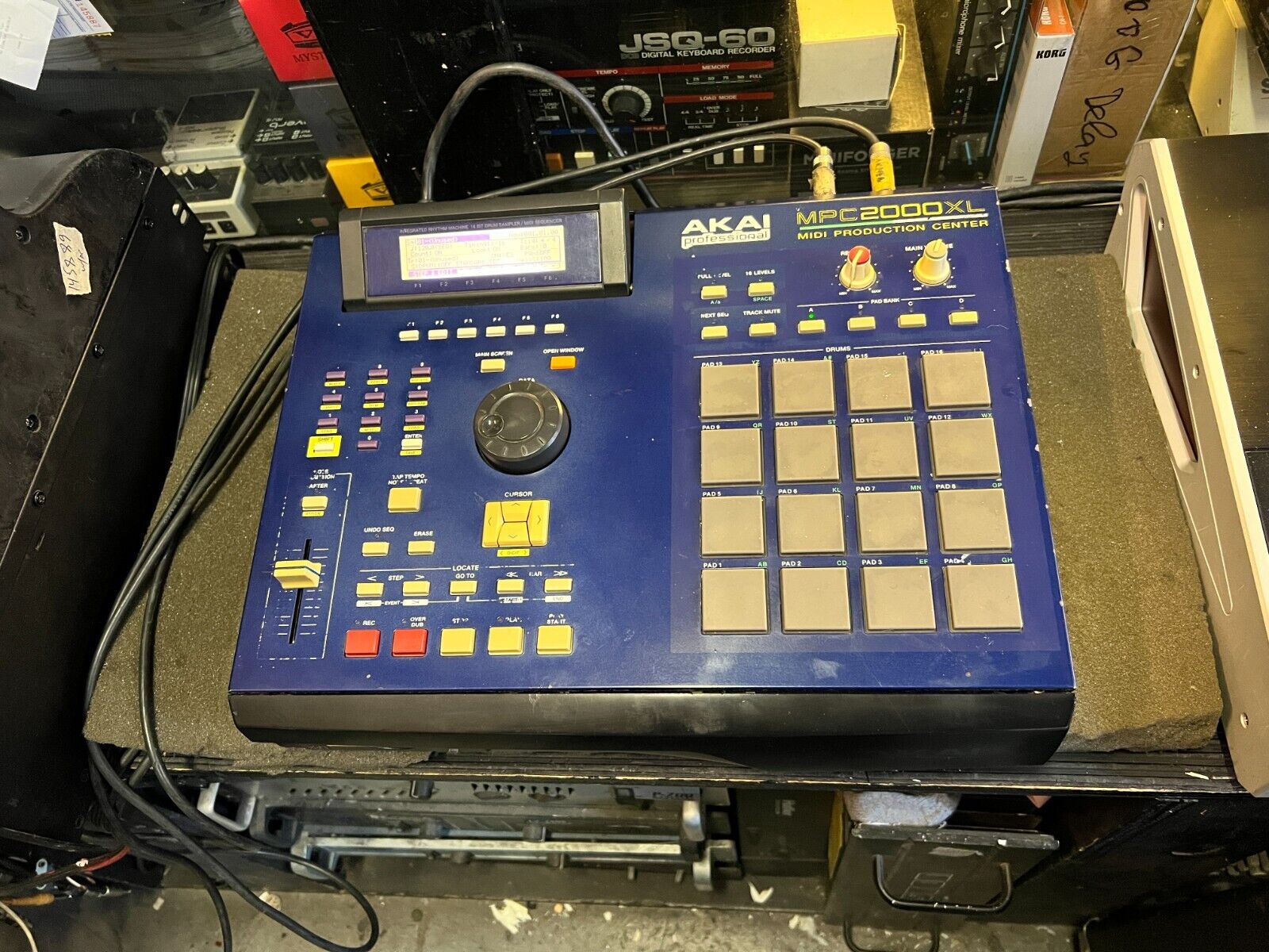 AKAI MPC2000XL Blue MPC 2000 XL 32m 100M zip drive / pads, drum //ARMENS//