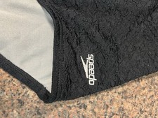women  s swimsuit, speedo, size 8, NEW, Sunbprotection as well, 49