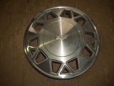 82 83 Chevrolet Celebrity Hubcap Rim Wheel Cover Hub Cap 14 Oem Used 3149a