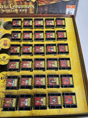 Stratego Board Game Pirates of the Caribbean at World End Milton Bradley Complet - Picture 4 of 6