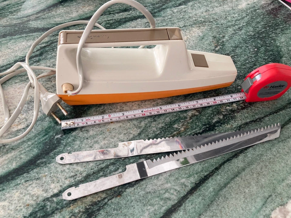 Elektrisches Schneidemesser Mulinex.Aus Den 70igern . Funktionsfähig, Nostalgie.