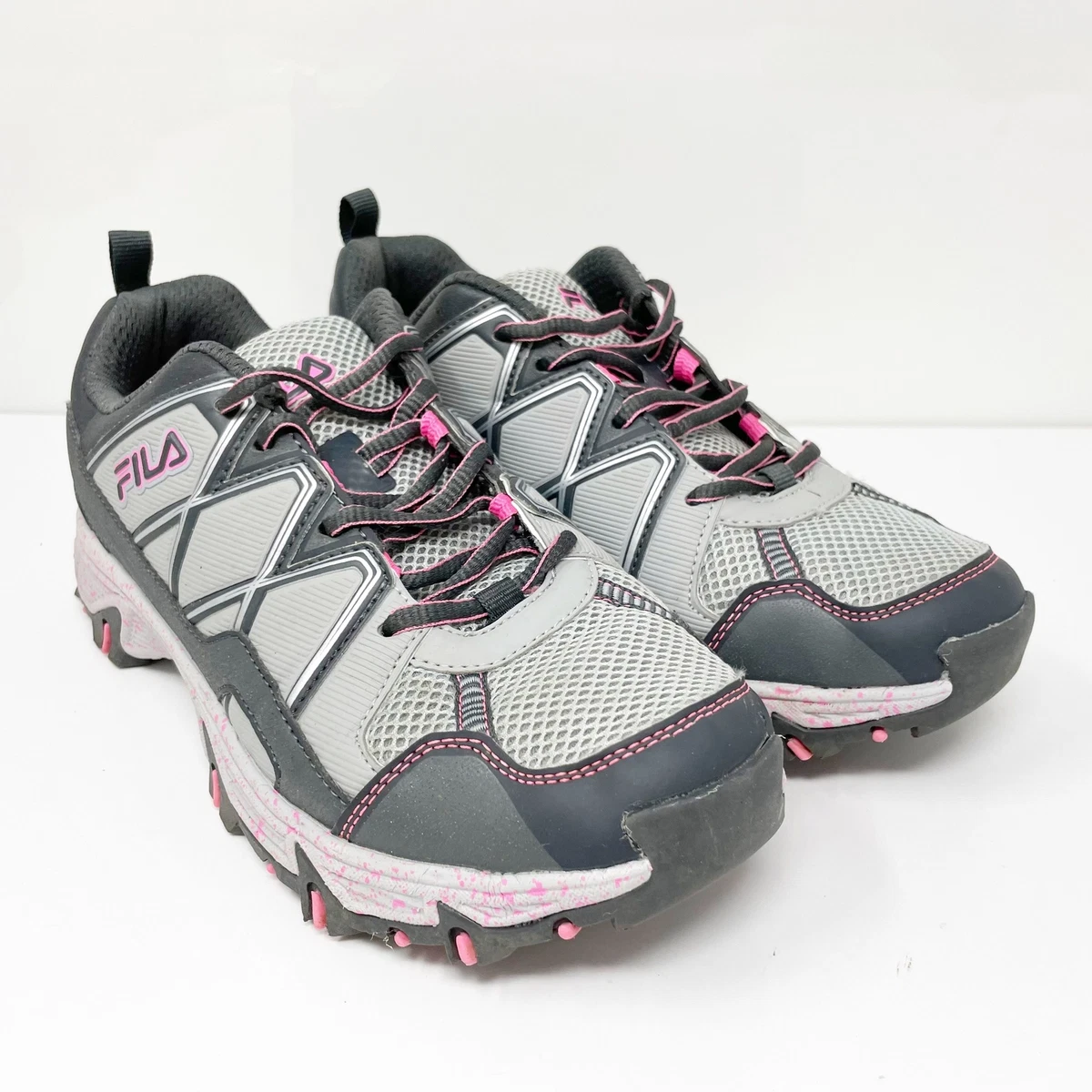Fila at peake sales 17 grey running shoes