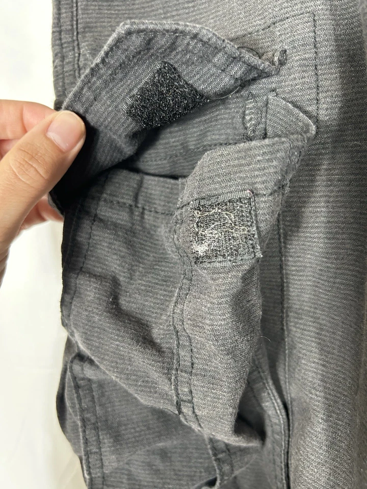 Vintage OTB Mens Cargo Shorts Size 36 Black Y2K Distressed Baggy Skater Grunge - Image 4 of 4