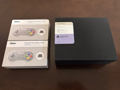 Analog Super NT SF Famicom & 2 Stück SN30 8Bitdo Controller - Neu Open Box
