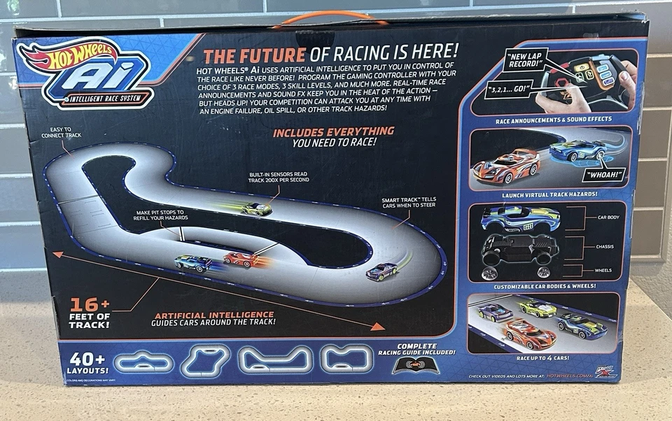 Hot Wheels AI 2 Cars & Controllers + 20 Smart Track Pieces 2.4 GHz - Image 3 of 4