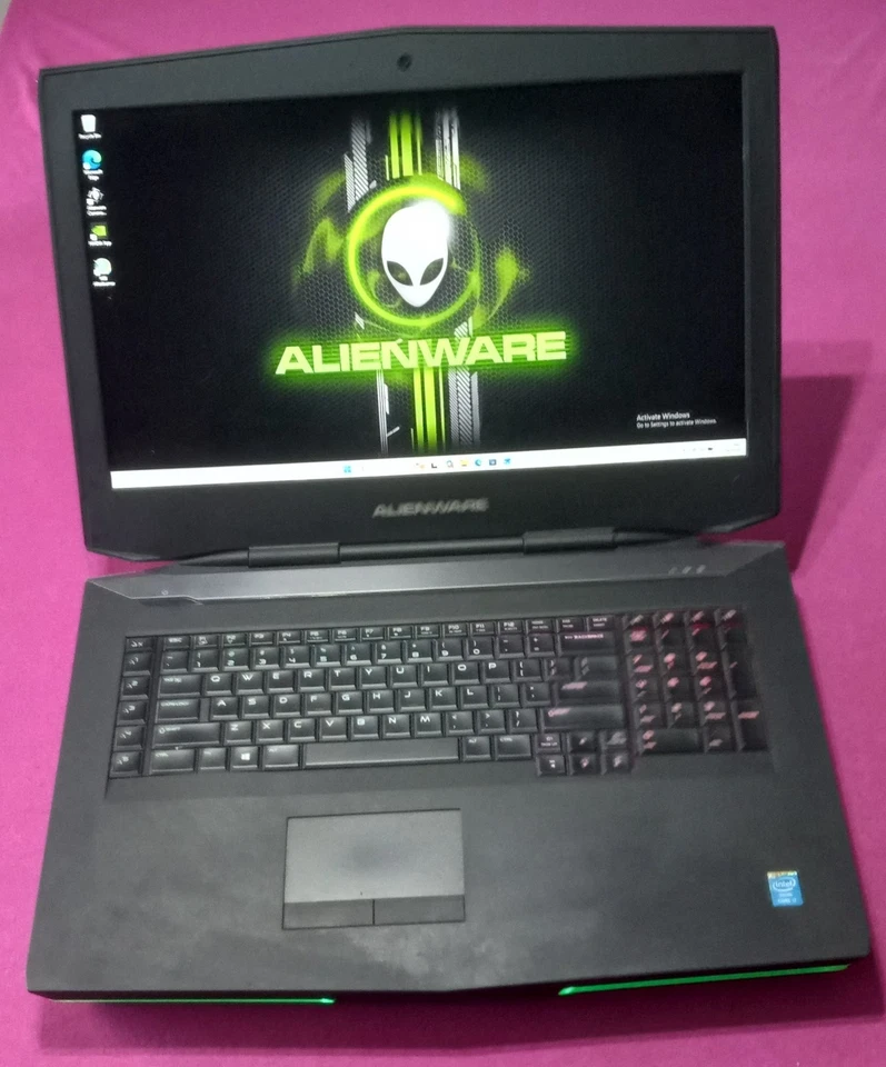 Laptop Dell Alienware 18 I7-4930mx 3.0-3.9Ghz 24GB 512GB SSD NVIDIA P4200 AX200 Foto 2 de 4